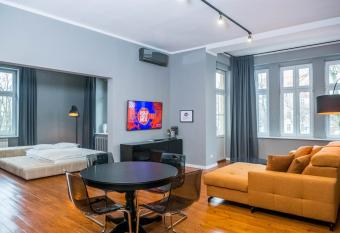 AH Apartamenty has Balcony rooms