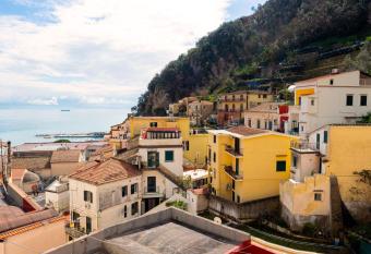 Cetara Costa D  Amalfi Andrea e Martina has Balcony rooms
