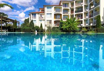 Rutland Beach 2 - Menada Apartments has Balcony rooms