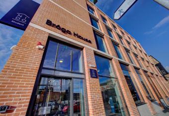 Destiny Student - Broga House Cork allows 18 year olds to book a room