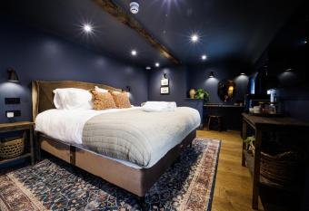 The Silk Rooms, at The Freemasons Inn allows 18 year olds to book a room