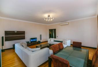 Apartment On Nargiz Mall has Smoking/Balcony rooms