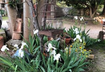 gite Au Bout du Chemin allows 18 year olds to book a room