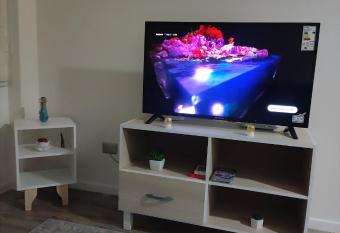 DEPARTAMENTO CERCA DE BALNEARIO PELLUCO allows 18 year olds to book a room