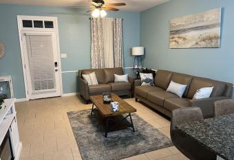 Beach House Get-a-way has Balcony rooms