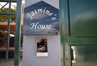 Jasmine s House allows 18 year olds to book a room