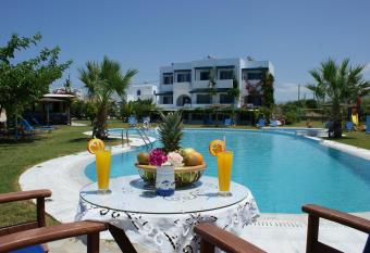 Colosseo Star has Balcony rooms