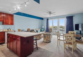 Laketown Wharf #113 by Nautical Properties Vacation Rentals has rooms with a private hot tub