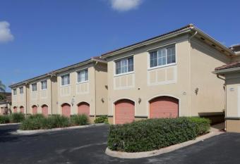 Elite Townhouse has Balcony rooms