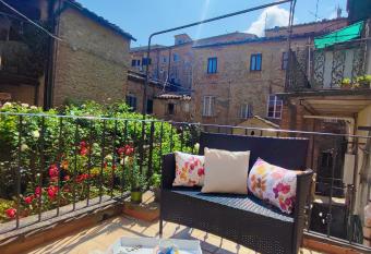 SUNRISE APPARTAMENTO has Balcony rooms