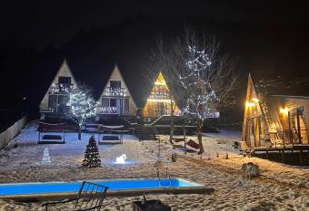 RiverSide Racha has Balcony rooms