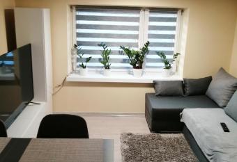 Noclegi Pracownicze Kutno allows 18 year olds to book a room