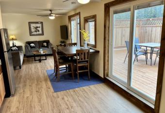 Denali 2 King bedrooms each with private bath has Balcony rooms