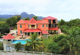 Eden Crest Villa has Balcony rooms