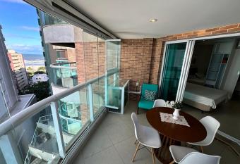 Residencial Estanconfor com Vista Mar 3 AC Garagem allows 18 year olds to book a room