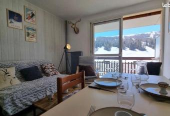 SuperDevoluy Appart has Balcony rooms