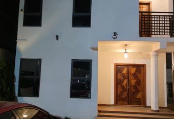 Bart s cozy apartment has Smoking rooms