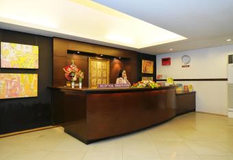 Sampaguita Suites JRG allows 18 year olds to book a room