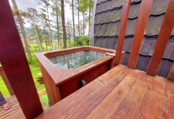 Welirang Forest Pacet has Balcony rooms