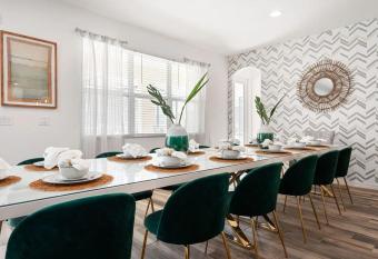 Luxurious 13-BR Modern Family Vacation Villa - C01 has rooms with a private hot tub