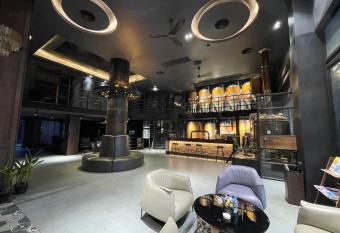 CHECK inn Phnom Penh BKK1 allows 18 year olds to book a room