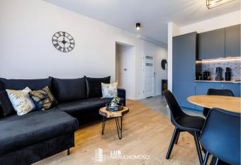 Apartament Premium allows 18 year olds to book a room