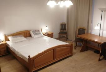 B  je  n   Jihlava allows 18 year olds to book a room