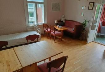 Oslo International Rooms allows 18 year olds to book a room