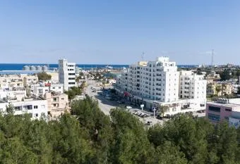 Modern Two Bedroom Apartment in Caesar Resort & Spa, Long Beach allows 18 year olds to book a room