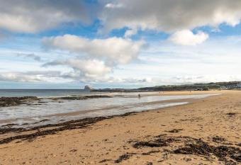 Lazydays allows 18 year olds to book a room