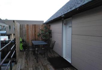 Private Apartment (#202 & 203) has Balcony rooms