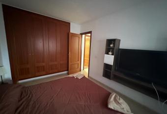 Apartamento Vacacional en el Sur de Tenerife allows 18 year olds to book a room