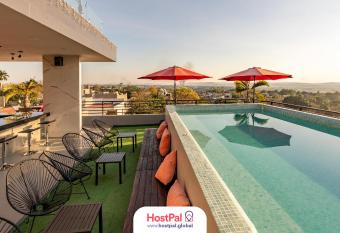 HostPal Sierra Apartments- Estudios Oaxtepec allows 18 year olds to book a room
