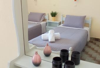 Hermes has Balcony rooms