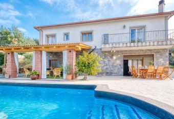 Costacabana - Villa Liliana has Balcony rooms