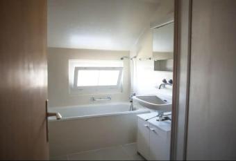 Lakeview Rustic has Balcony rooms