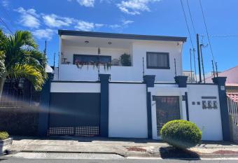 Alicia s Place allows 18 year olds to book a room