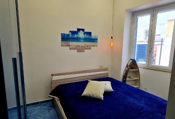 Il Vesuvio Blue allows 18 year olds to book a room