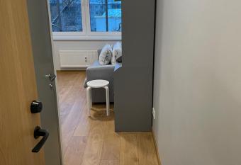 Pepleri 34 allows 18 year olds to book a room