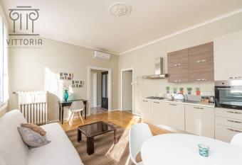 Vittoria Apartments: Viale Dante allows 18 year olds to book a room