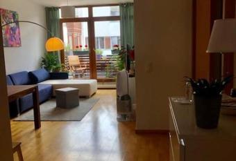 Sch  ne Wohnung im Zentrum von Leipzig has Balcony rooms