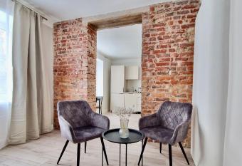 V  ru Scandinavian 1BR apartment, free parking has Balcony rooms