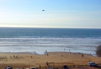 Miramar Surf Anza allows 18 year olds to book a room