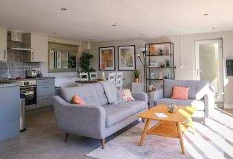 Converted Stable with Hot Tub has rooms with a private hot tub