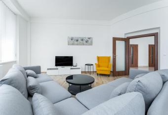 Apartm  n Riegrovo n  m  st   allows 18 year olds to book a room