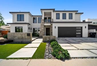 Stunning New Villa with Unreal Views and Amenities has Balcony rooms