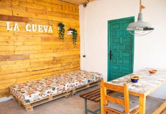 APARTAMENTO CON TERRAZA Y BARBACOA has Balcony rooms