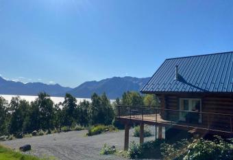 Turnagain View Lodge and Wedding Venue has Balcony rooms