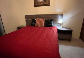 Habitaci  n Privada Cerca de Consulado USA allows 18 year olds to book a room