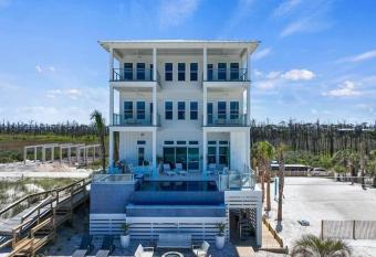 Newest Cape San Blas Home! has rooms with a private hot tub